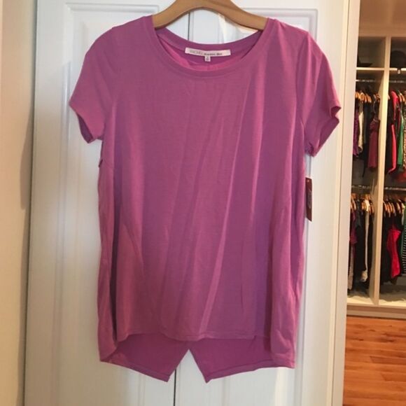 Short Sleeve split back blouse - Picture 2 of 4